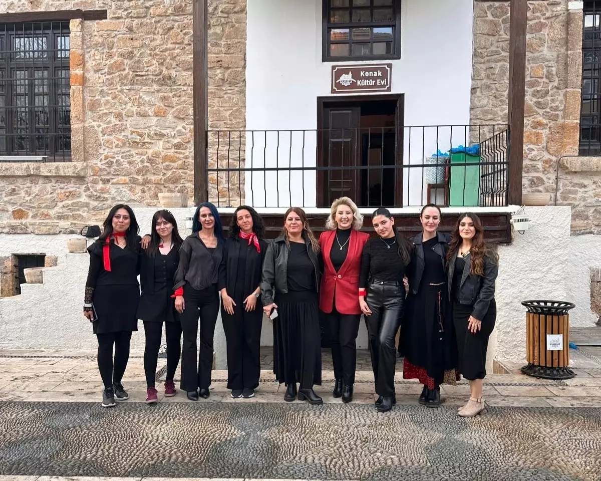 Bahar Gelir, Kırşehir'deki Kadınlarla Kültür ve Sanat Buluşması Gerçekleştirdi