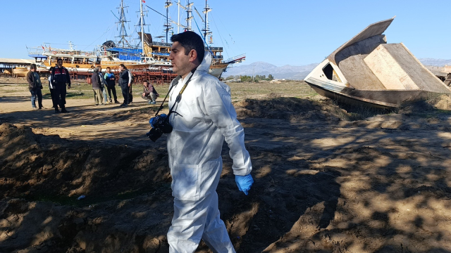 عثر المواطنون الذين جاءوا لصيد الأسماك على جثة رجل في نهر مانافغات