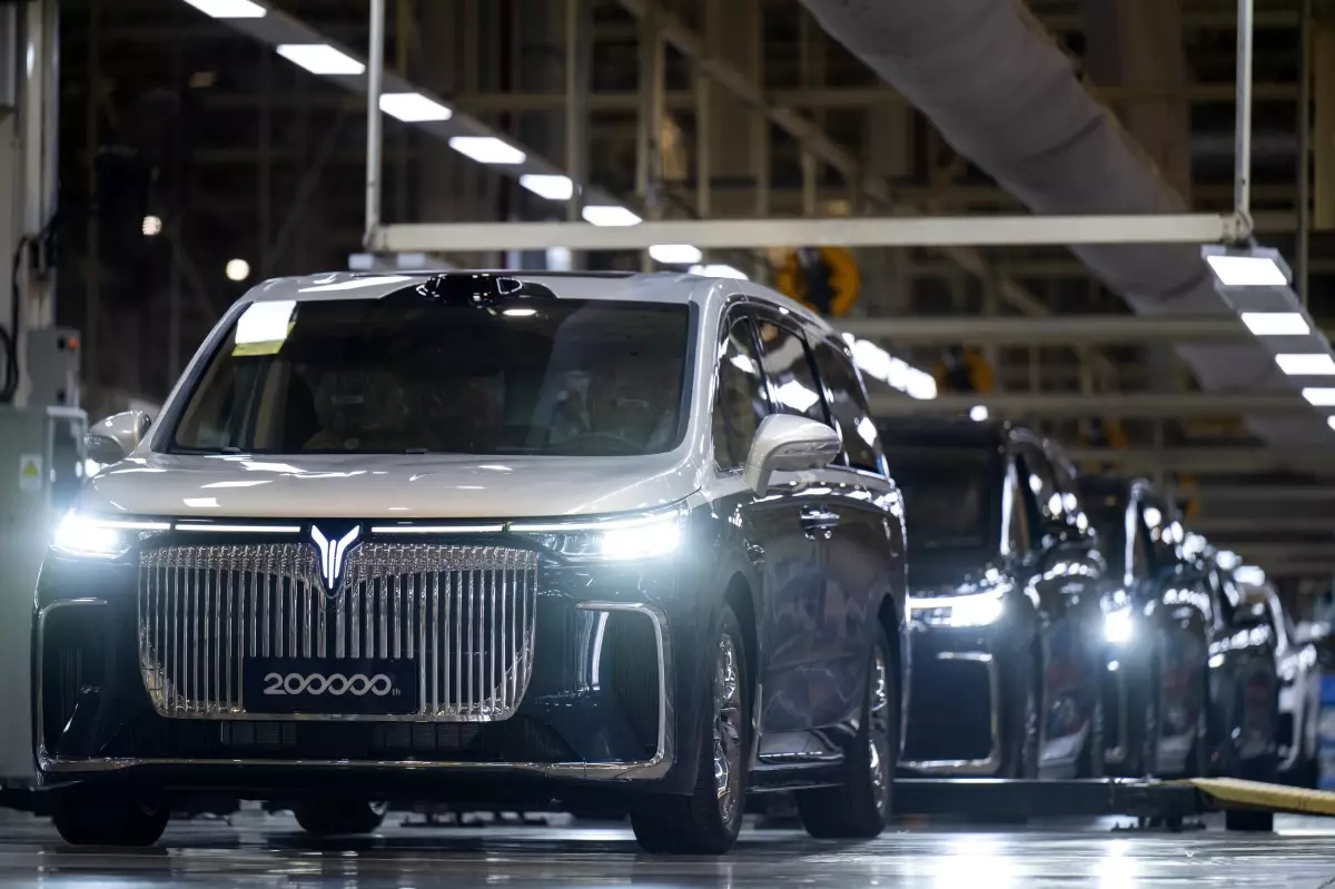 Çinli Otomobil Üreticisi Dongfeng, Yıllık 1 Milyon Nev Satış Hedefine Ulaştı