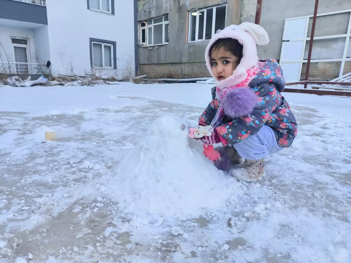 Doğanşehir'de kar etkili oldu