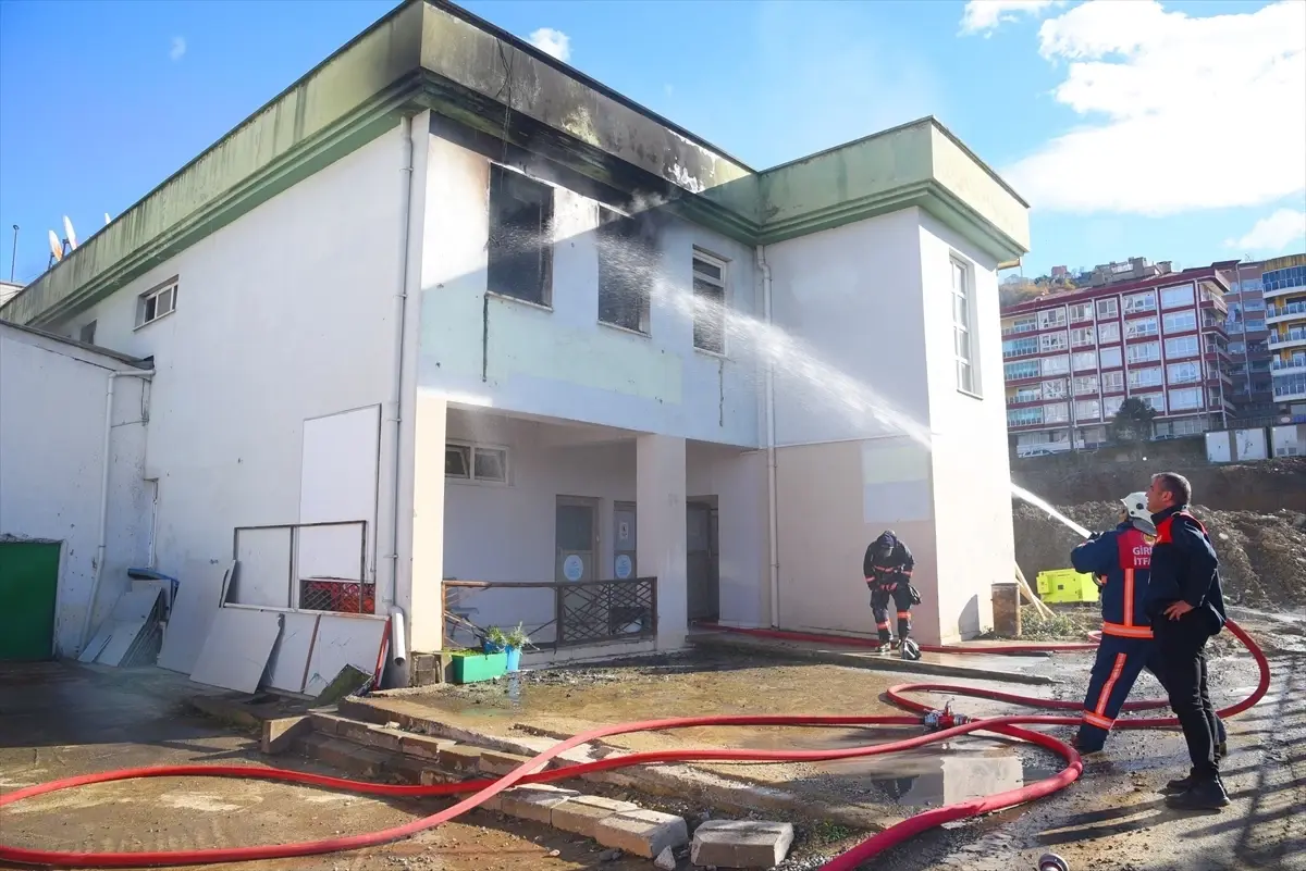 Giresun Gençlik ve Spor İl Müdürlüğü'nün ek hizmet binasında çıkan yangında maddi hasar oluştu