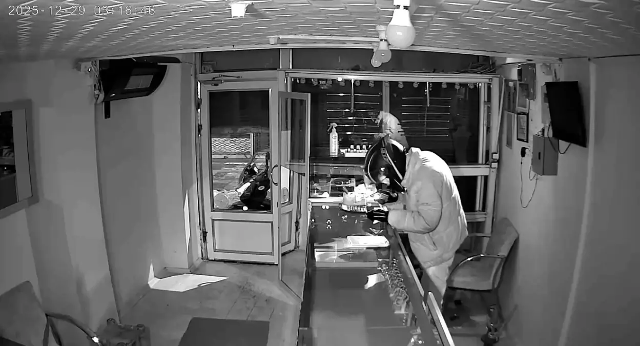 Iğdır'da kuyumcu soygunu: 5-6 kilo altın çalındı