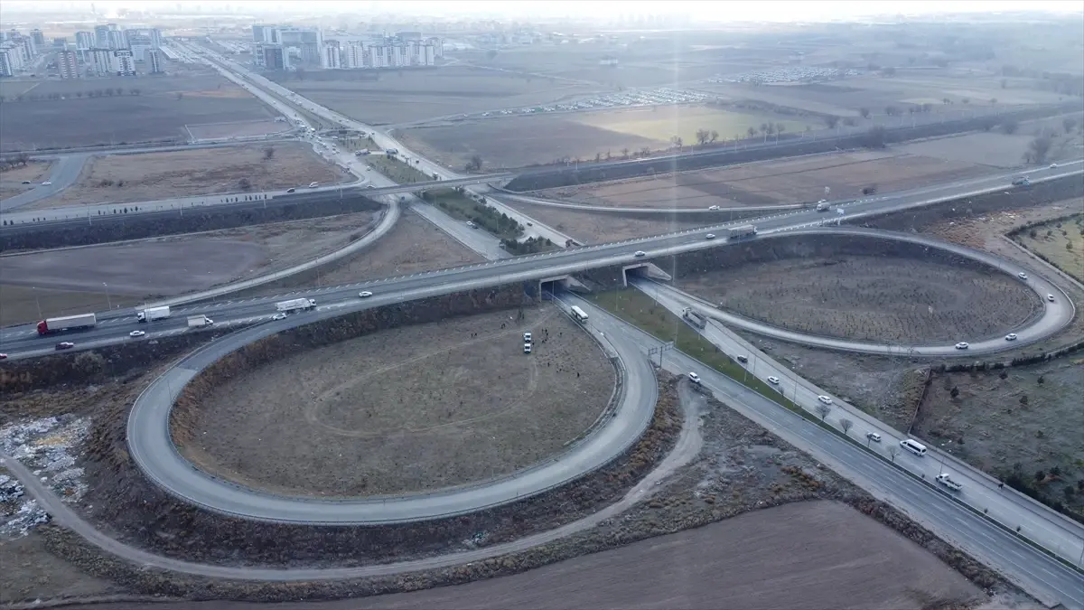 Kayseri Büyükşehir Belediyesi, 3 bin 200 fidan dikimi gerçekleştirdi