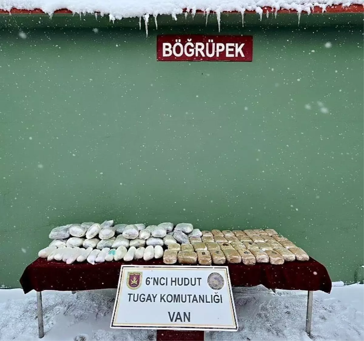 MSB: "Van hudut hattında icra ettiği arama tarama faaliyetleri kapsamında 77 kilo 805 gram uyuşturucu madd...