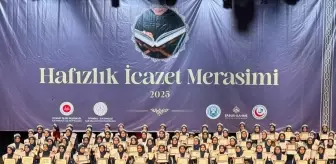 Sultangazi'de 80 hafız öğrenci için tören düzenlendi