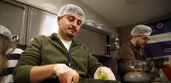 Üniversite öğrencileri YEDAM danışanları için yemek yaptı