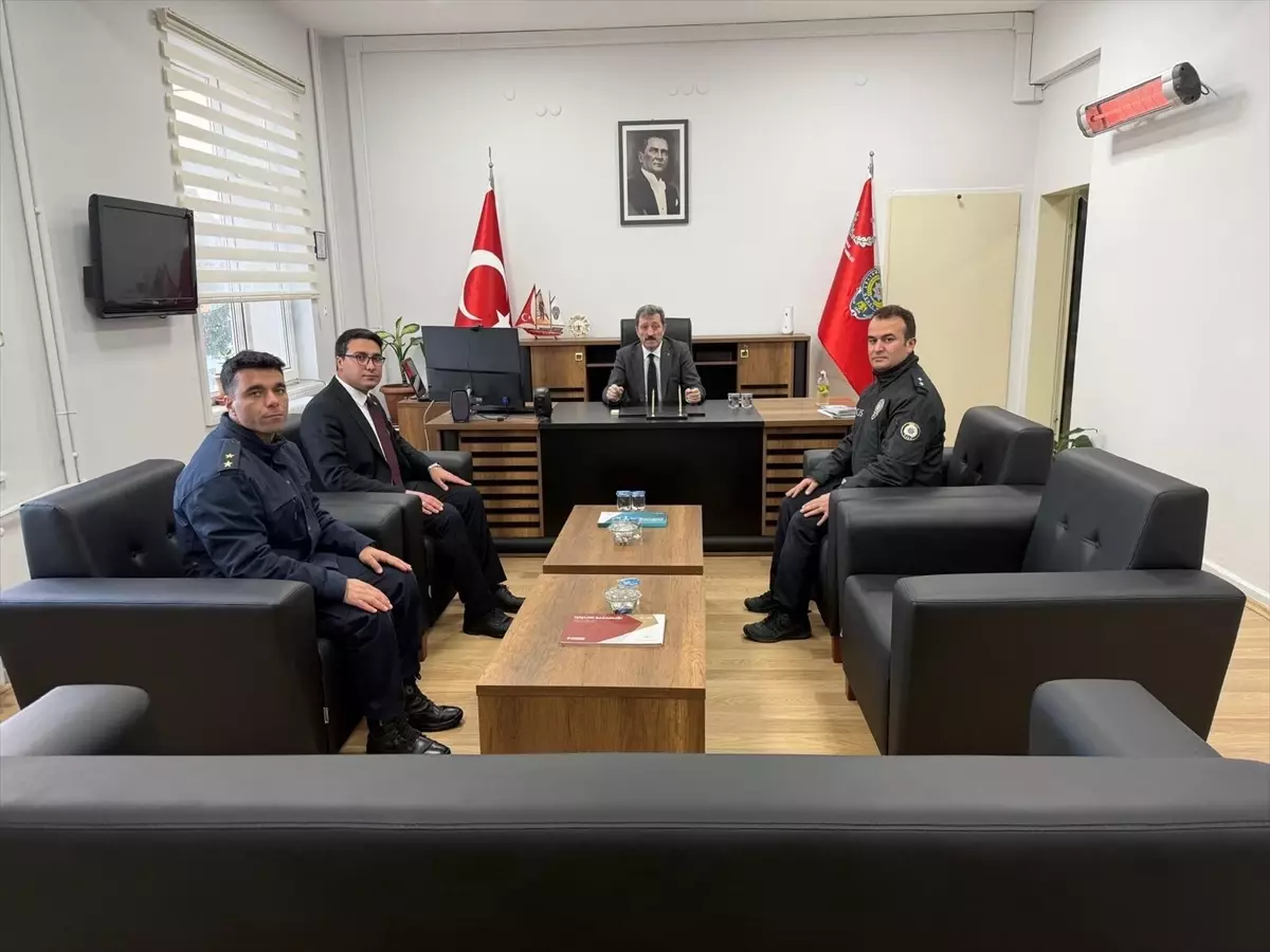 Vali Tavlı'dan Asarcık'ta emniyet ve jandarmaya ziyaret