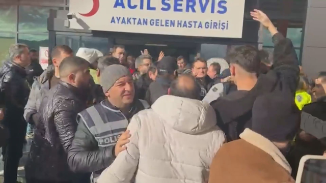 Anger surge at the hospital for the detained ISIS members! Police struggled to calm the crowd