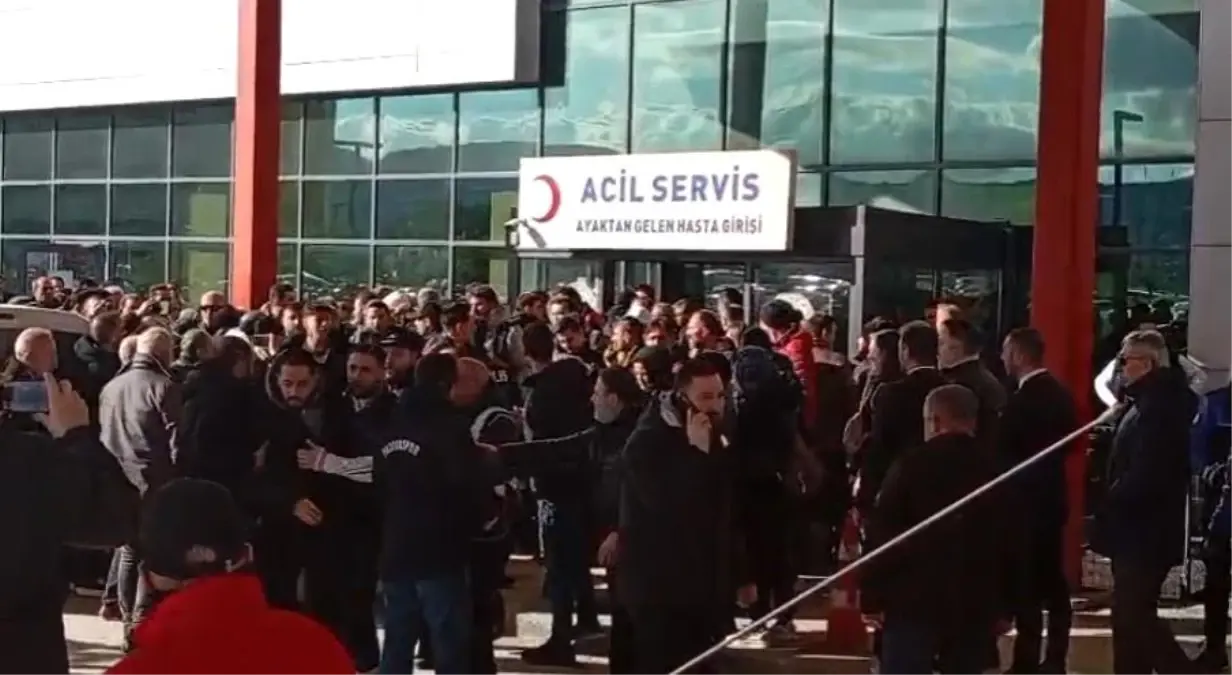 Yalova Devlet Hastanesi'nde vatandaşların tepkisi görüntülere yansıdı