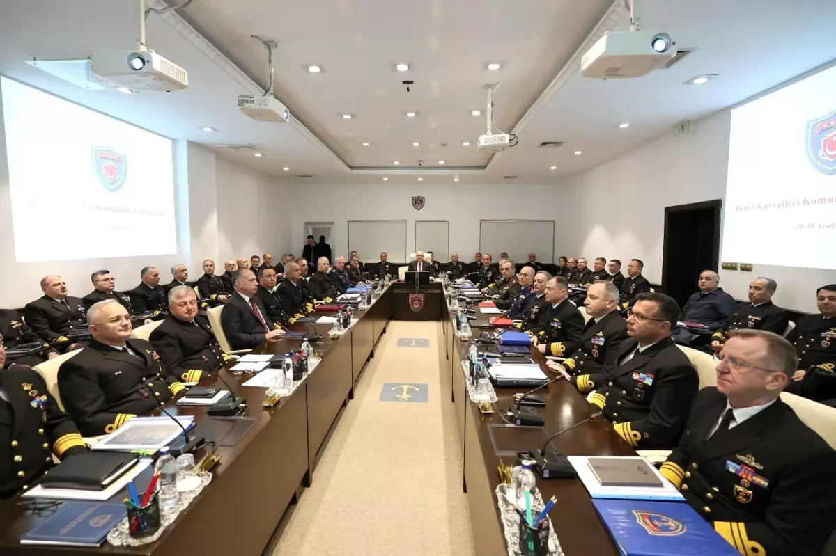 Bakan Güler başkanlığında "Deniz Kuvvetleri Komutanlığı Yıllık Komutanlar Toplantısı" yapıldı