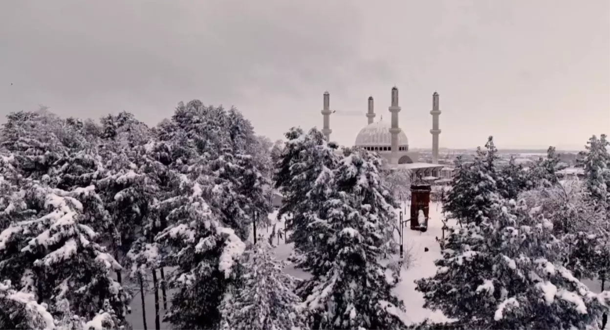 Batman'da Kar Yağışı Sonrası Beyaza Büründü