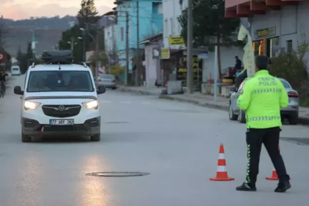 bomba iddia 3 polisimizi sehit eden teroristler 19405466 4931 m