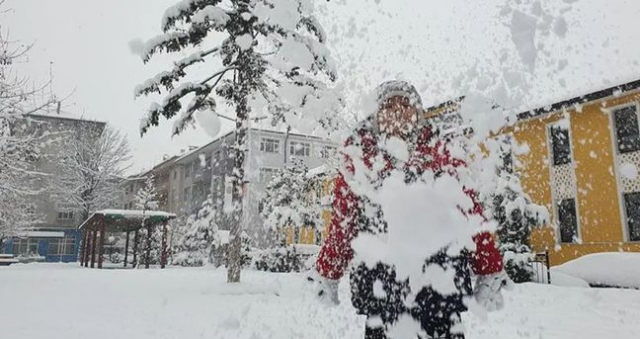 Bugün okullar tatil mi? 30 Aralık 2025 Salı kar tatili olan iller (TAM LİSTE)