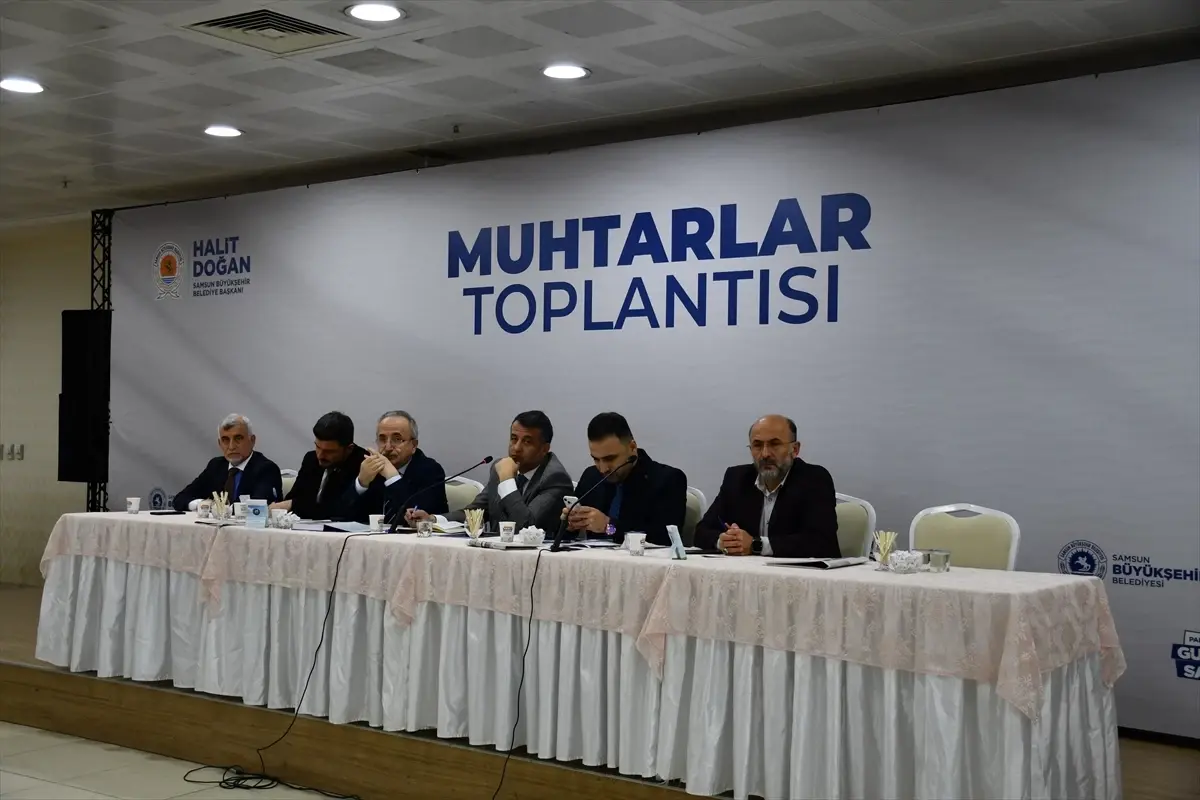 Büyükşehir Belediye Başkanı Doğan, Vezirköprü'de muhtarları dinledi