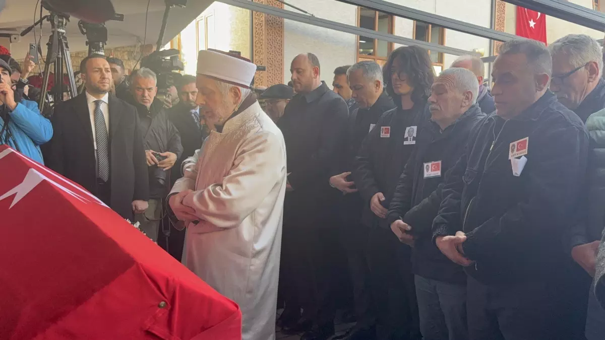 Yalova'da Şehit Polis İlker Pehlivan Son Yolculuğuna Uğurlandı