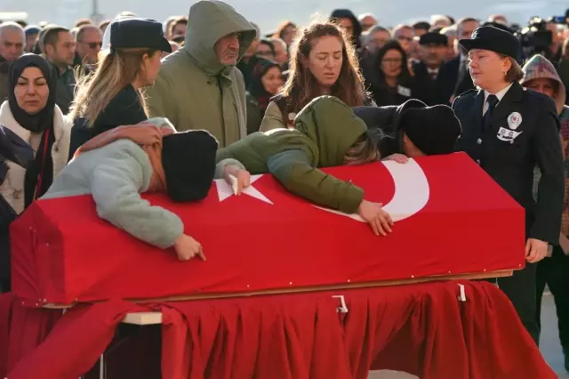 Tears flowed at the ceremony held for the martyred police officers! Seven children were left behind.