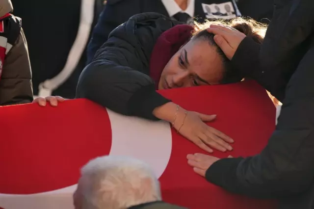 Tears flowed at the ceremony held for the martyred police officers! Seven children were left behind.