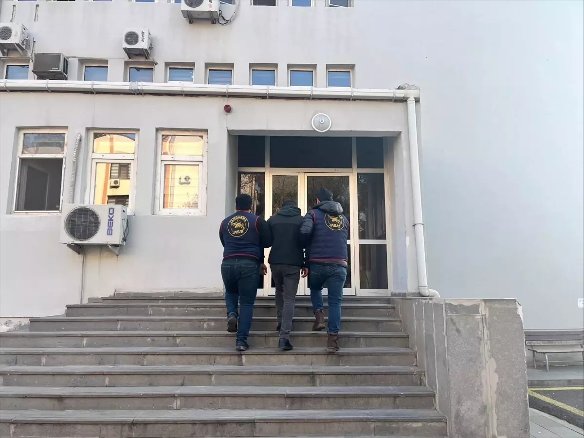 Diyarbakır'da çeşitli suçlardan aranan 90 kişi yakalandı