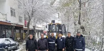 Eğil Belediye Başkanı Seydaoğlu karla mücadele çalışmalarını inceledi