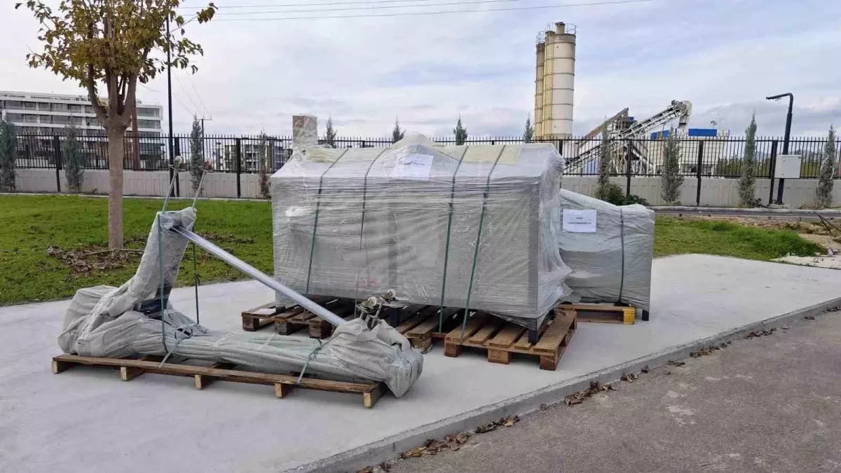 Emine Erdoğan'dan KKTC'ye kompost makinesi hediyesi