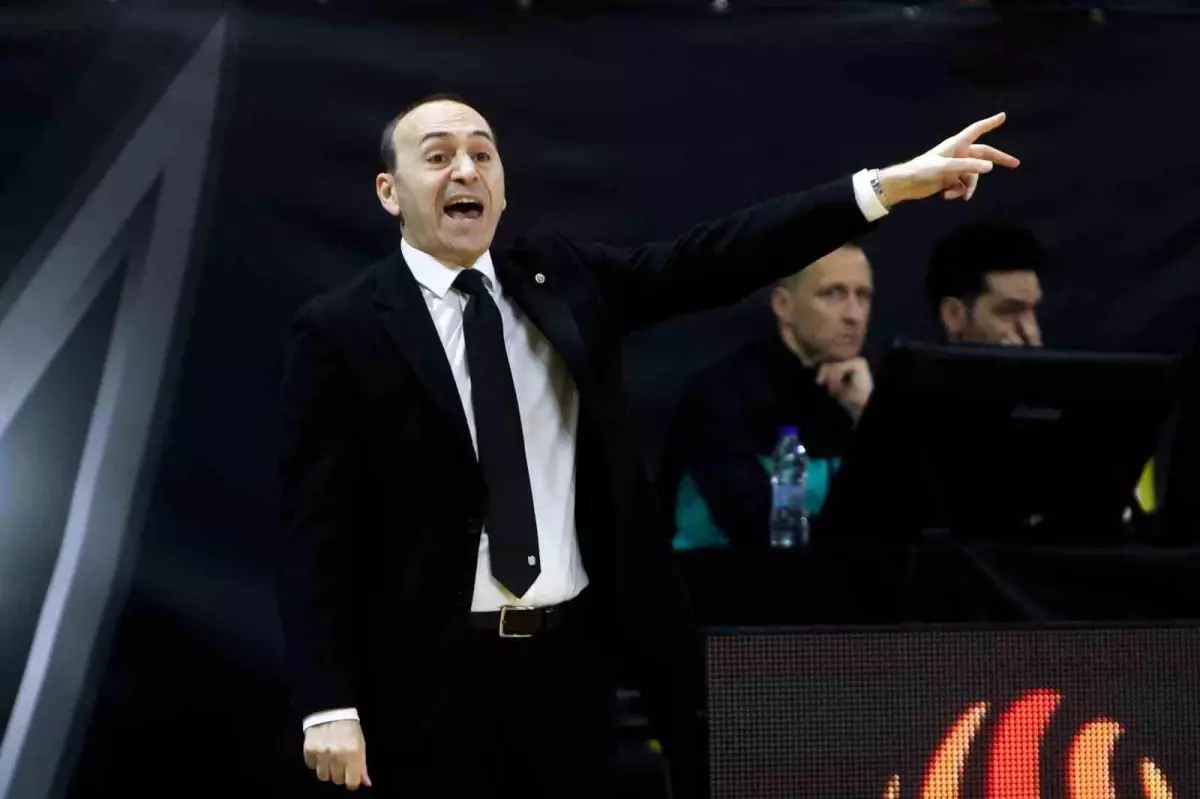 Galatasaray, başantrenör Yakup Sekizkök ile yollarını ayırdı