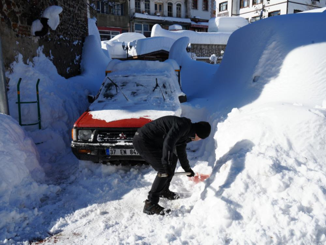 The district is buried in snow! Citizens cannot find their cars