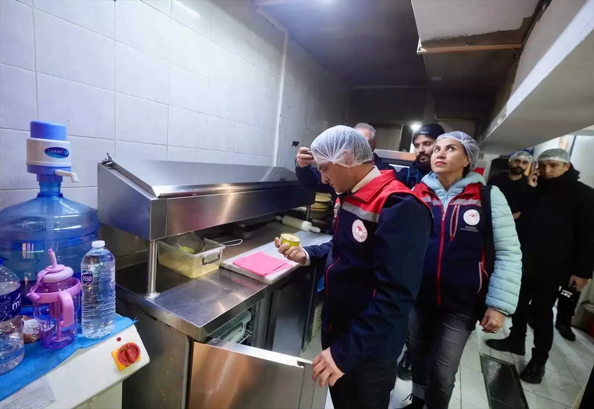 İstanbul'da yılbaşı öncesi alkollü ürün satışı yapılan işletmeler denetlendi
