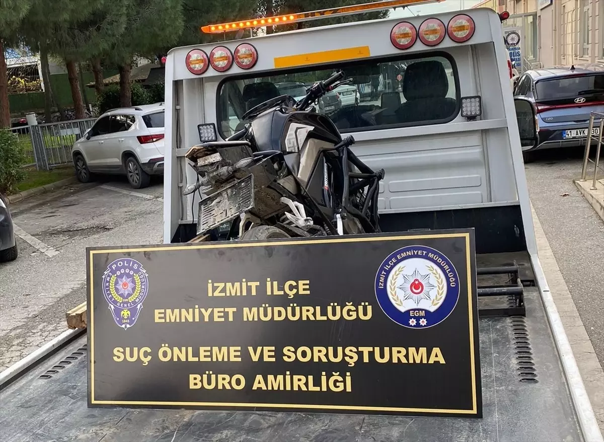 Kocaeli'de trafik güvenliğini tehlikeye düşüren motosikletliye 39 bin 716 lira ceza