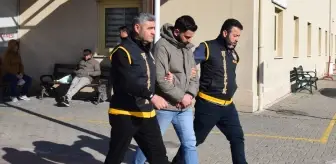 Manisa'da fabrikadan hırsızlığa karışan 5 zanlı tutuklandı