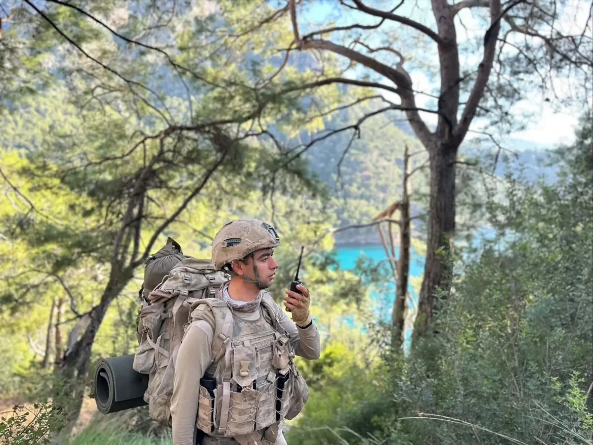 Muğla'da İHA ve helikopter destekli operasyonda 23 şüpheli yakalandı