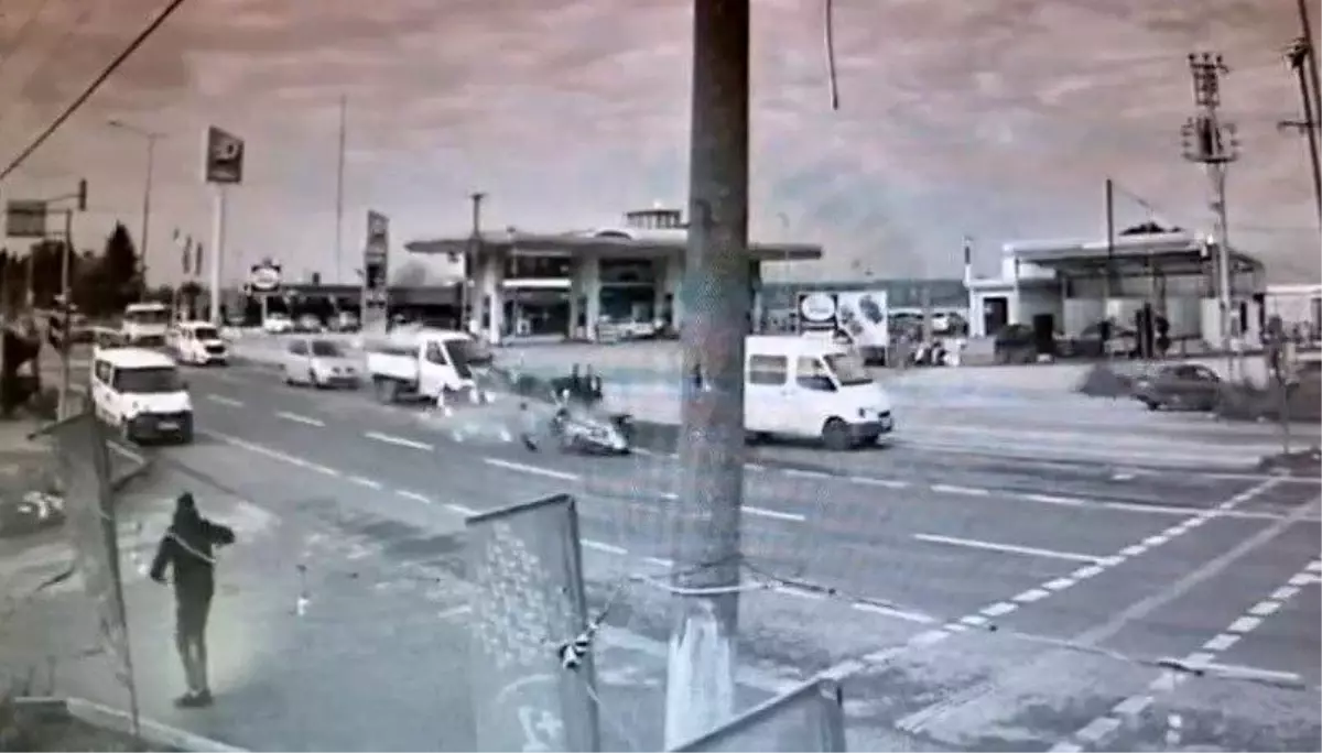 Otomobil ile elektrikli bisiklet çarpıştı: 1 ölü