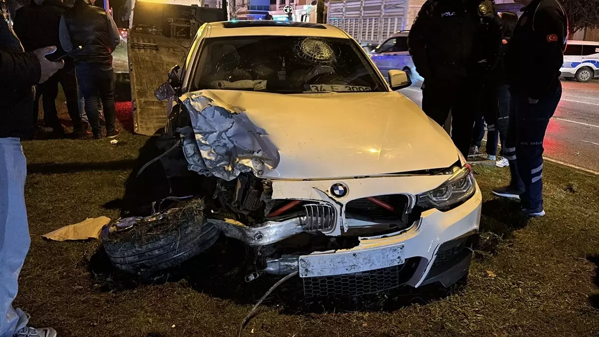Samsun'da iki otomobilin çarpıştığı kazada 2 kişi yaralandı