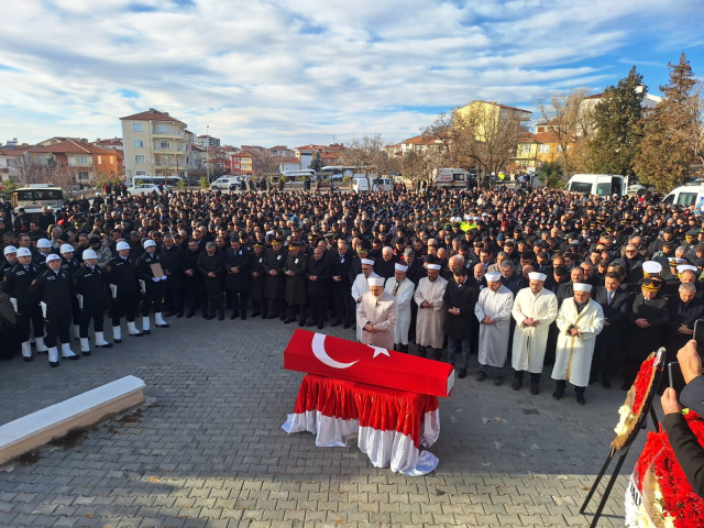 sehit polis yasin kocyigit e yurek burkan veda 19408215 4715 m