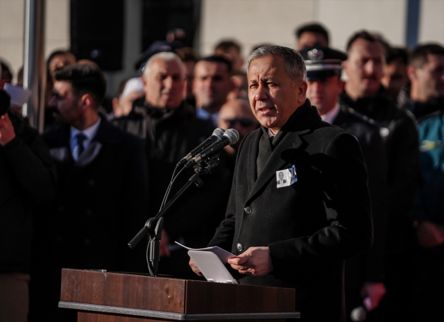 Tears flowed at the ceremony held for the martyred police officers! Seven children were left behind.