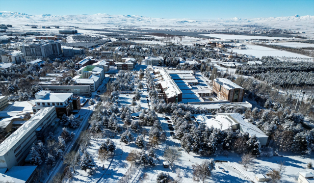 Saçlar, kirpikler, çamaşırlar dakikalar içinde donuyor! Sibirya soğukları birçok ilde hayatı durma noktasına getirdi 10 sibirya soguklari bircok ilde hayati durma 19405971 358 m