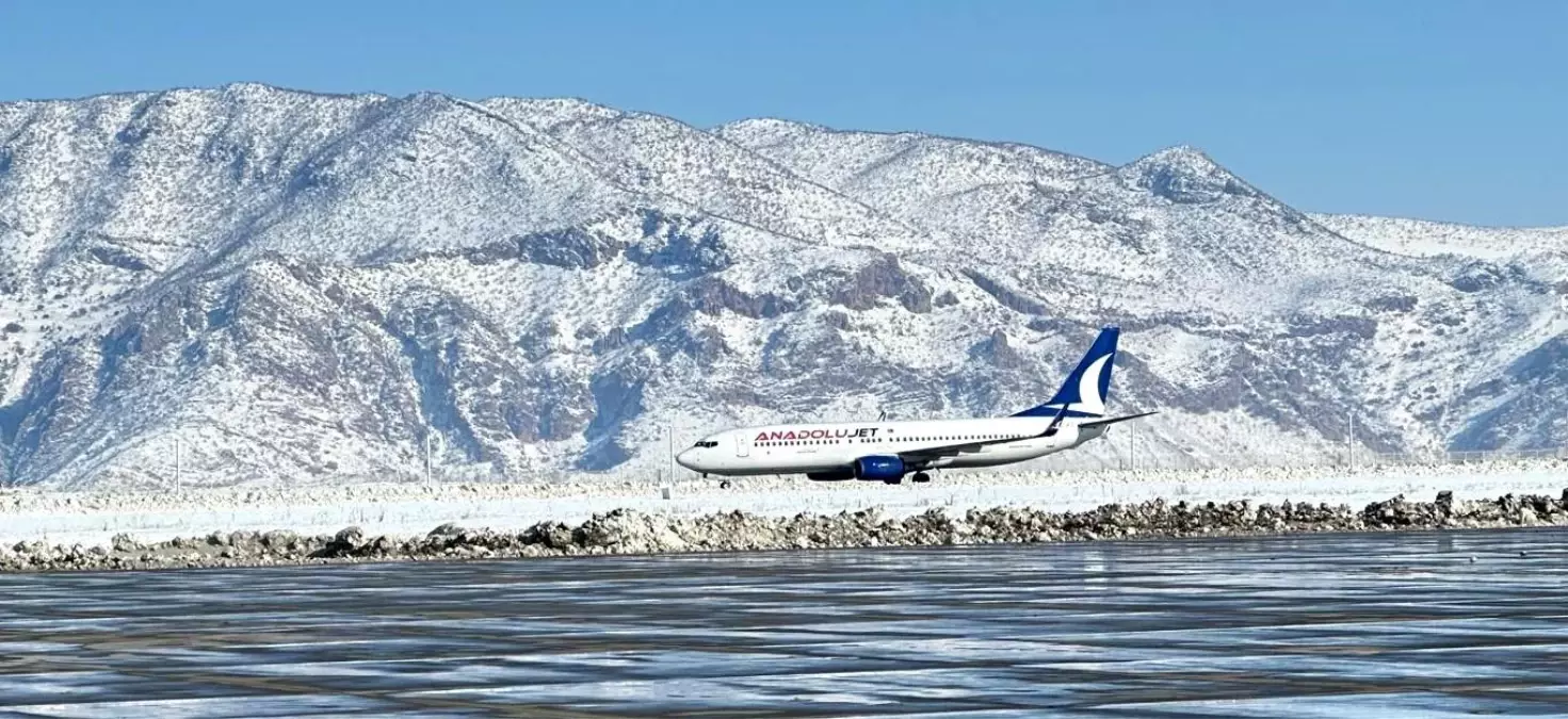 Şırnak Şerafettin Elçi Havalimanı uçuşlara açıldı