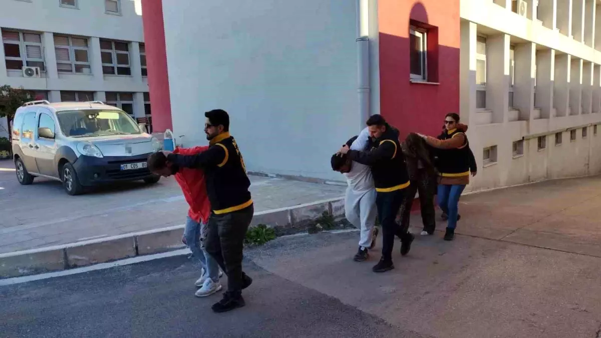 Vurup hastaneye götürdükleri genç öldü, kaçan katil ile arkadaşları yakalanıp tutuklandı