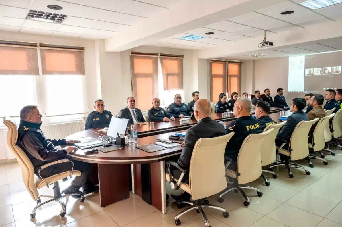 Yılbaşı öncesi emniyette güvenlik masası kuruldu