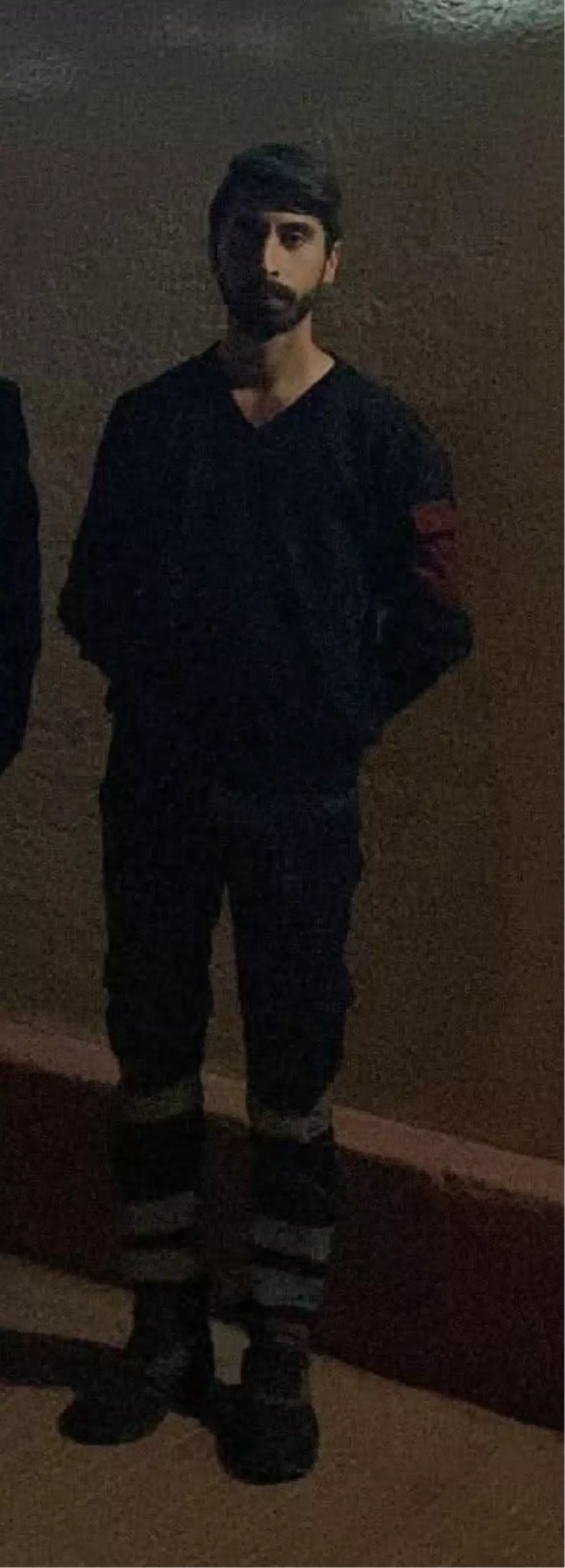 Ağaca çarpan otomobil ikiye bölündü; 1 ölü (2)