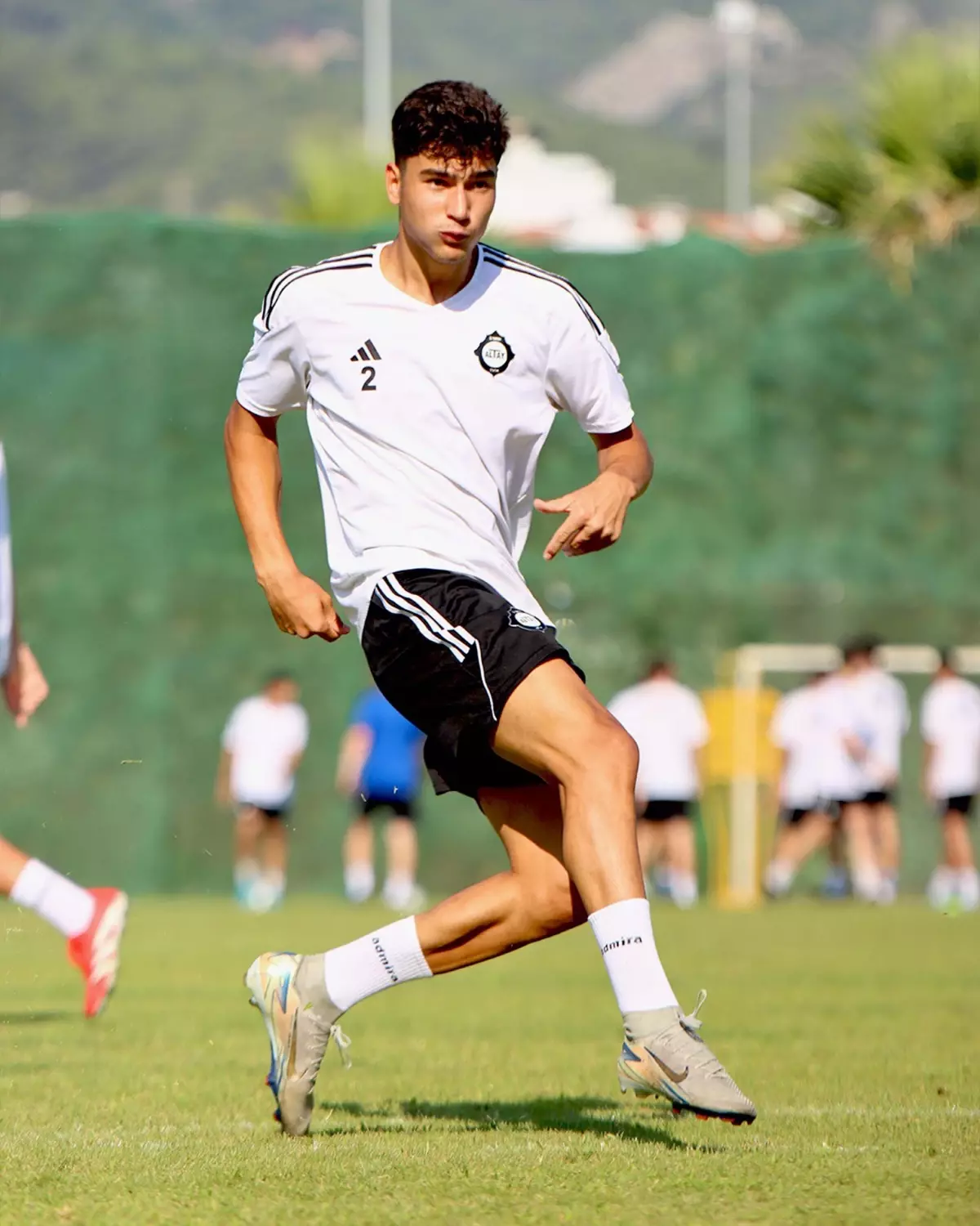 Altay'da Genç Yetenek Osman Utkan Gülalan'a Talep Var