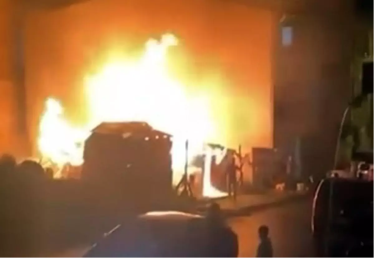 Avcılar'da kömürlükte çıkan yangın söndürüldü