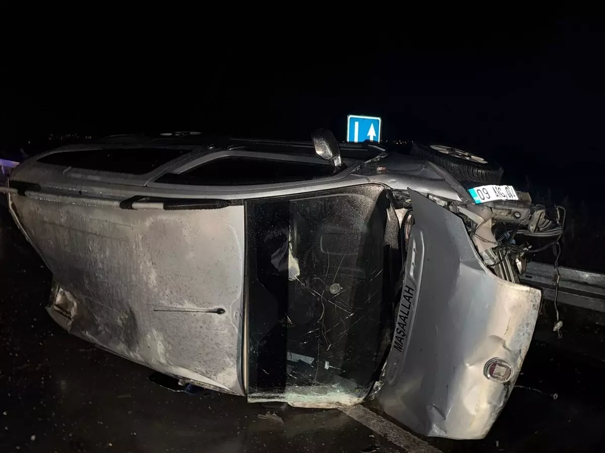 Aydın'da devrilen hafif ticari araçtaki 3 kişi yaralandı