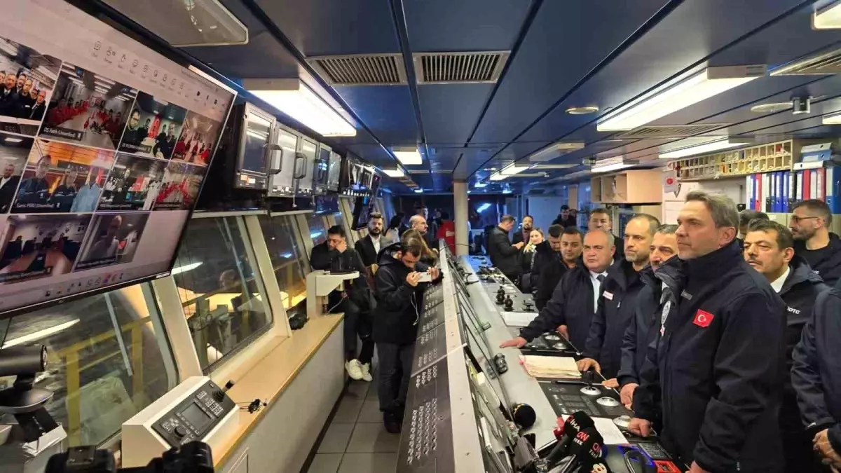 Bakan Bayraktar: "2026 yılı bir taraftan üretimi arttırdığımız bir yıl olacak"