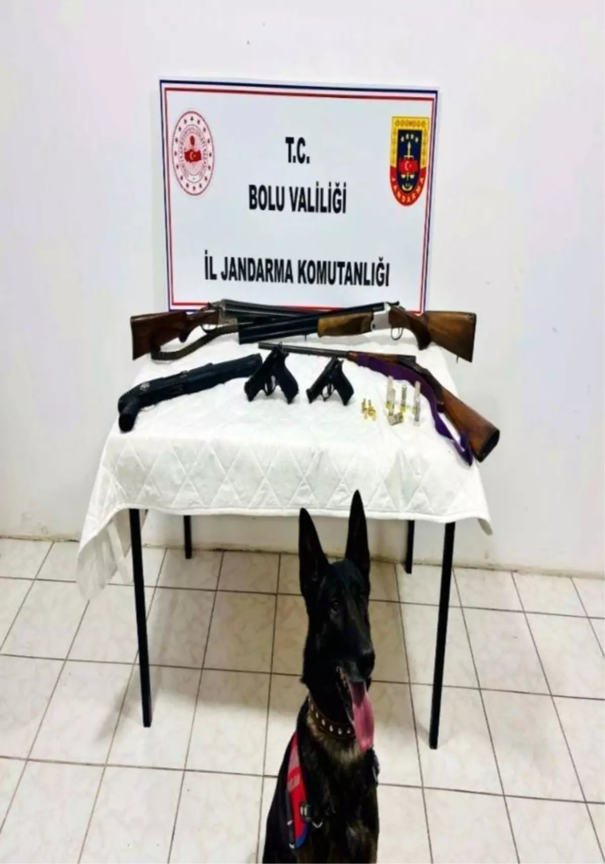 Bolu'da düğünde silahla ateş açan 2 şüpheli tutuklandı