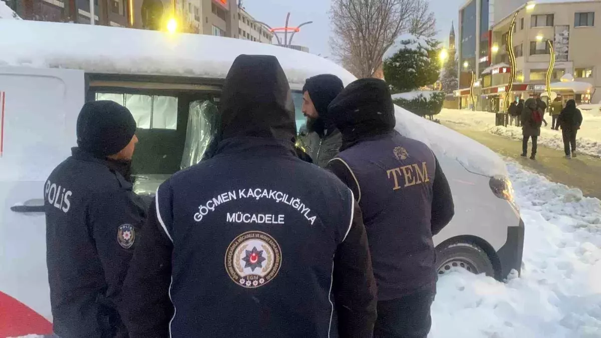 Bolu'da yılbaşı gecesi öncesi sıkı denetim: Tek tek kimlik kontrolü yapıldı