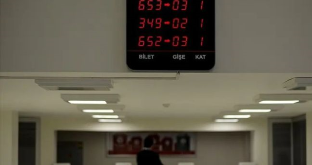 Bugün yarım gün mü? 31 Aralık resmi tatil mi? Bugün bankalar, kargolar, noterler ve eczaneler açık mı? Bugün yarım gün mü? 31 Aralık resmi tatil mi? Bugün bankalar, kargolar, noterler ve eczaneler açık mı?