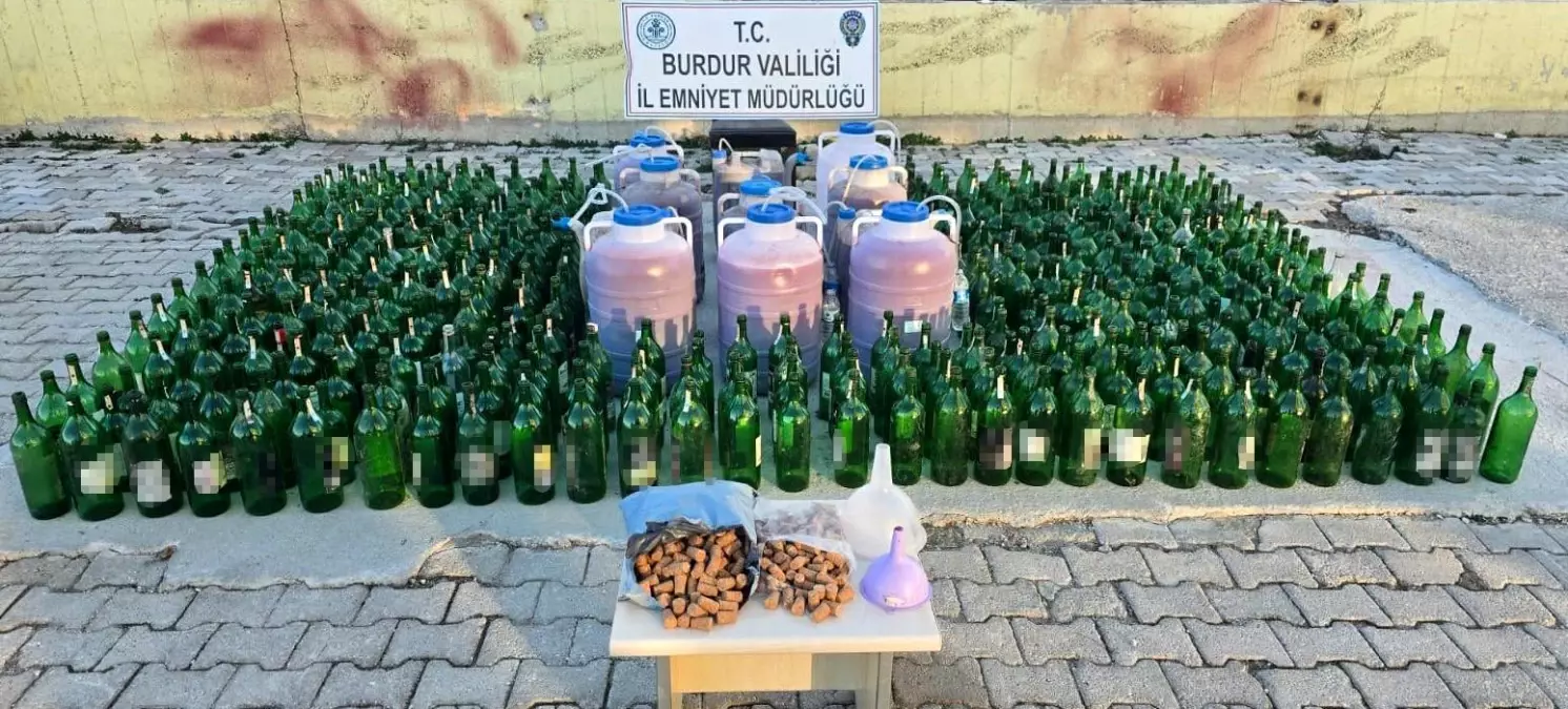 Burdur'da yüzlerce litre kaçak alkol ele geçirildi