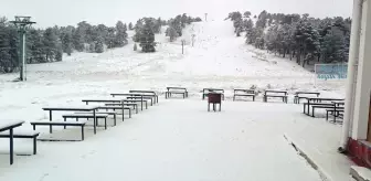 Burdur'daki Salda Kayak Merkezi'ne ilk kar yağdı