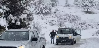 Burdur'un Altınyayla ilçesinde kar etkili oldu