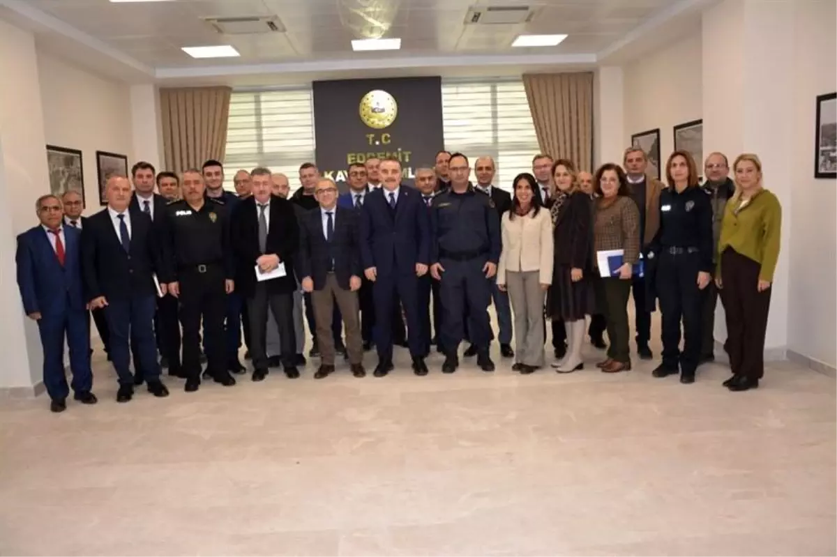 Edremit'te İlçe İdare Şube Başkanları toplantısı gerçekleştirildi